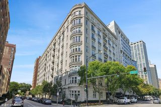 3400 N Lake Shore Drive 9C, Chicago, IL 60657