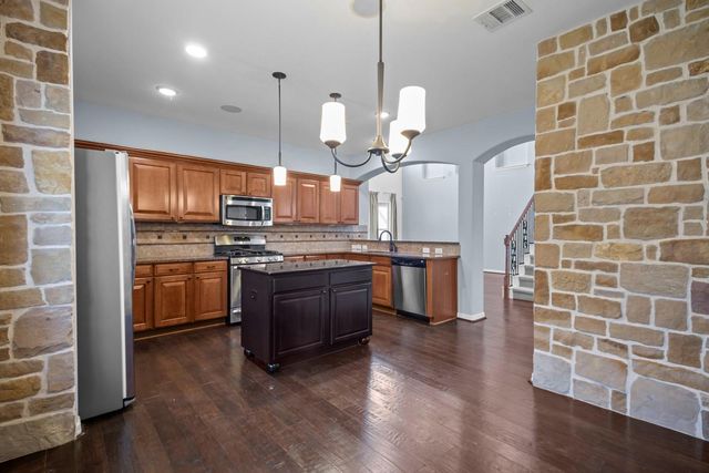 245 Razzmatazz TRL, Buda, TX 78610