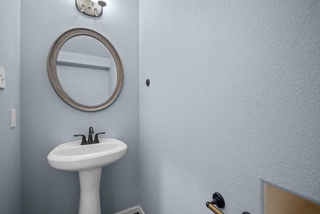 245 Razzmatazz TRL, Buda, TX 78610