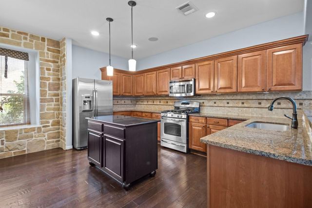 245 Razzmatazz TRL, Buda, TX 78610