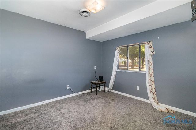 1301 Cass Road, Maumee, OH 43537