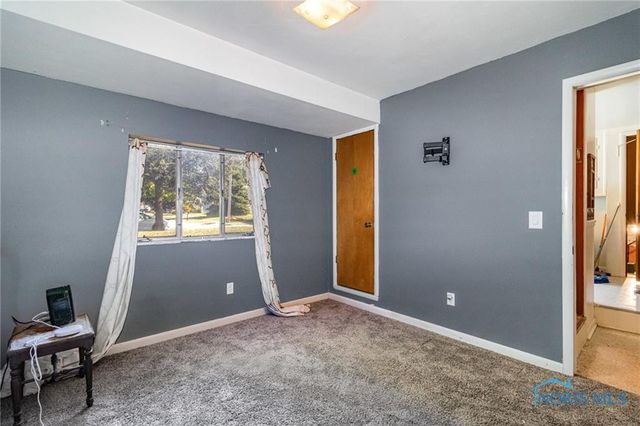 1301 Cass Road, Maumee, OH 43537