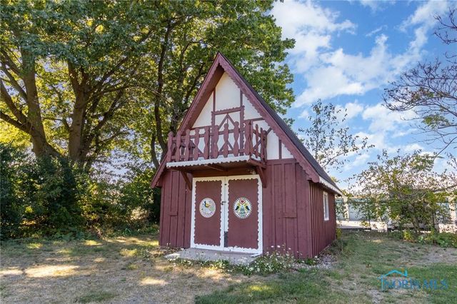 1301 Cass Road, Maumee, OH 43537