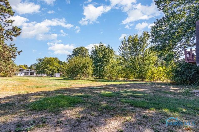 1301 Cass Road, Maumee, OH 43537