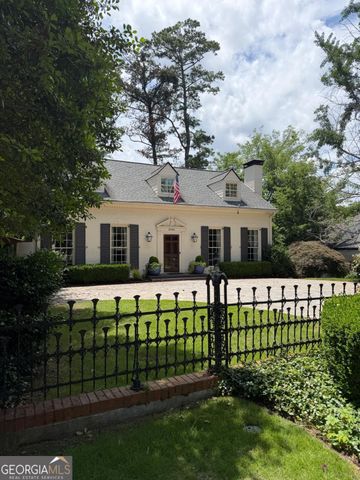 2184 Radcliffe Drive NW, Atlanta, GA 30318