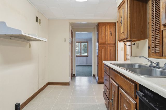 544 Thompson Ave, Clairton, PA 15025