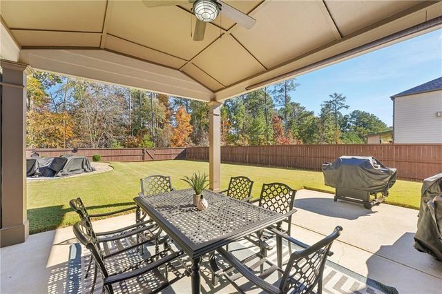 826 Omaha Place, Kennesaw, GA 30152