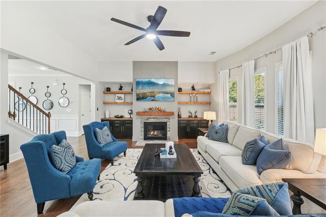 826 Omaha Place, Kennesaw, GA 30152