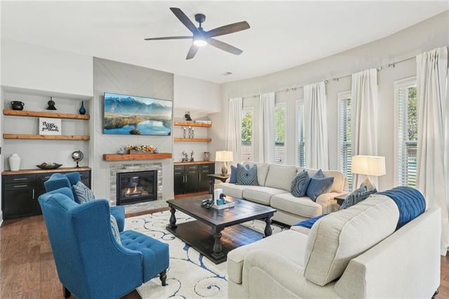 826 Omaha Place, Kennesaw, GA 30152