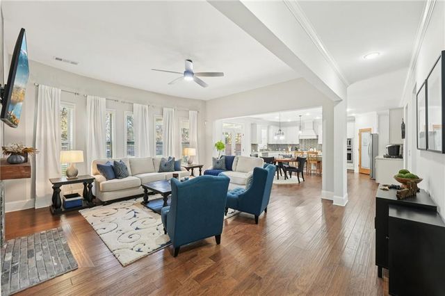 826 Omaha Place, Kennesaw, GA 30152