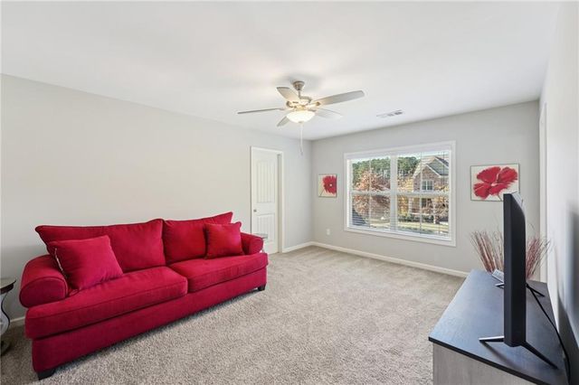 826 Omaha Place, Kennesaw, GA 30152