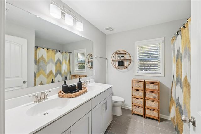 826 Omaha Place, Kennesaw, GA 30152