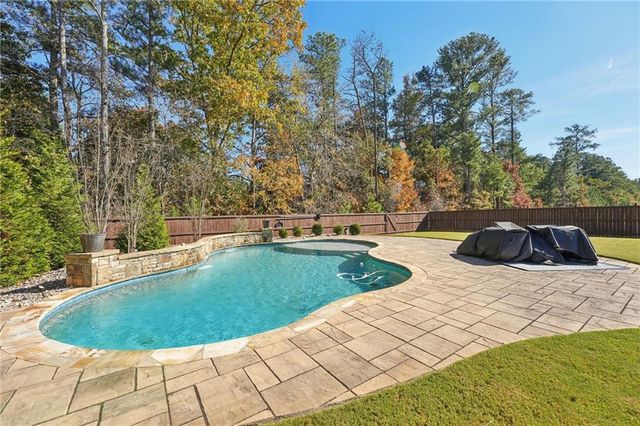 826 Omaha Place, Kennesaw, GA 30152