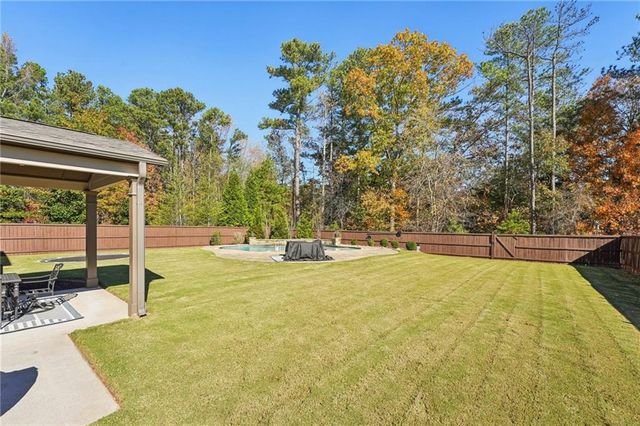 826 Omaha Place, Kennesaw, GA 30152