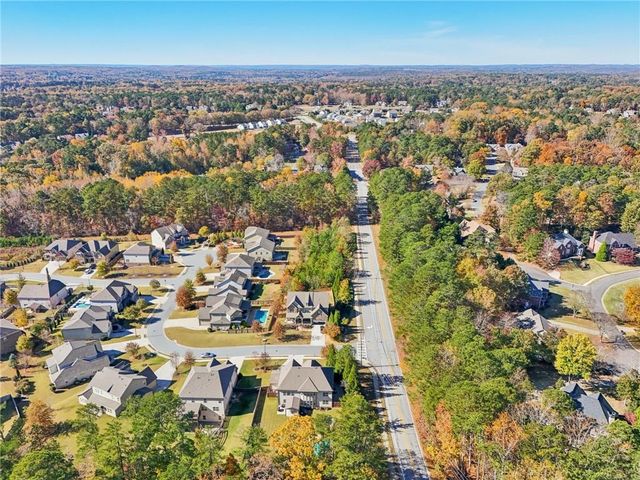 826 Omaha Place, Kennesaw, GA 30152