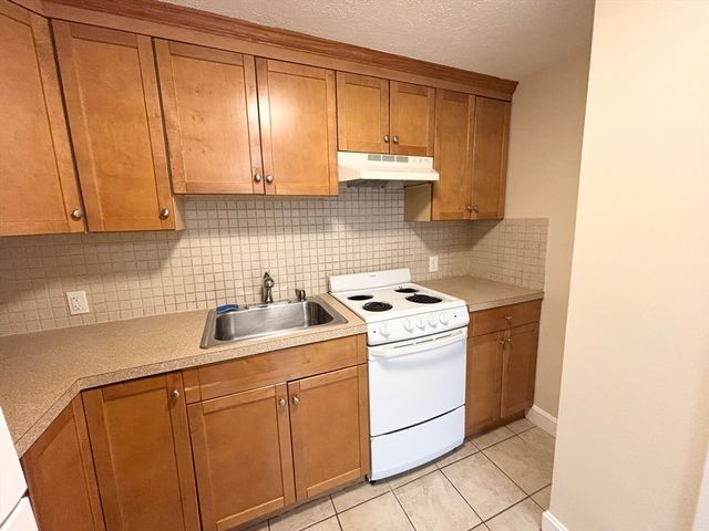 95 Copeland 4, Quincy, MA 02169