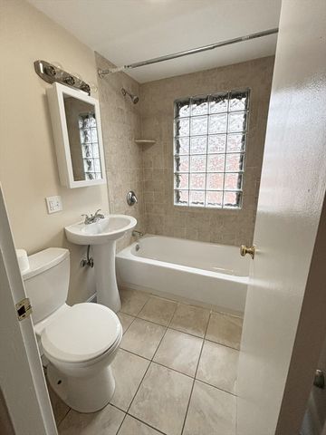 95 Copeland 4, Quincy, MA 02169