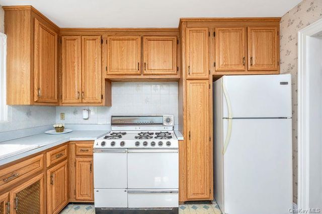 16 Margaret Boulevard, Merrick, NY 11566