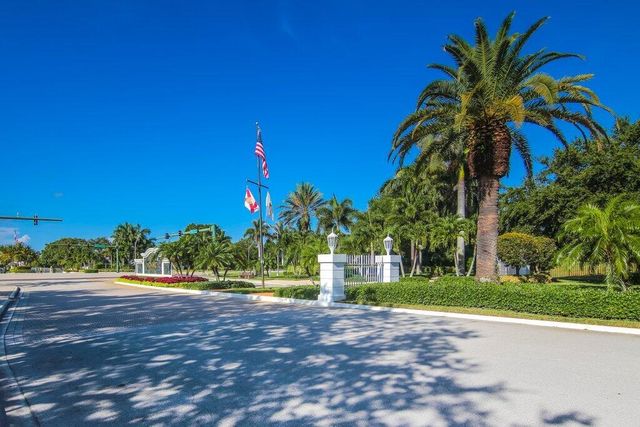 2426 SW Foxpoint Trail, Palm City, FL 34990