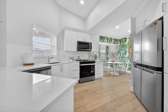 2426 SW Foxpoint Trail, Palm City, FL 34990