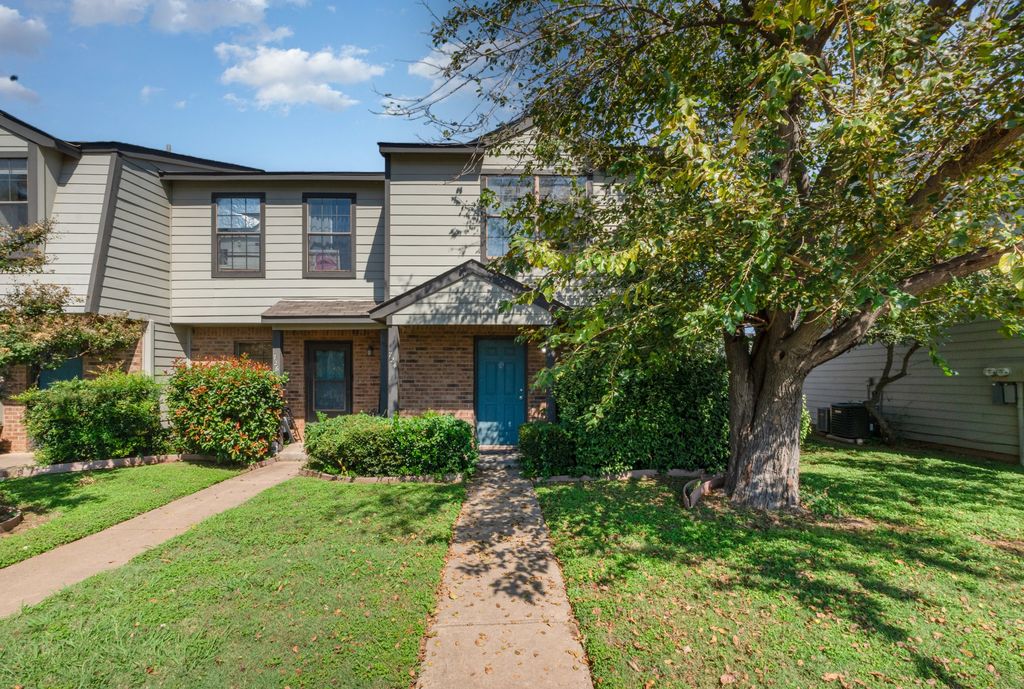 724 W Collins Street, Denton, TX 76201