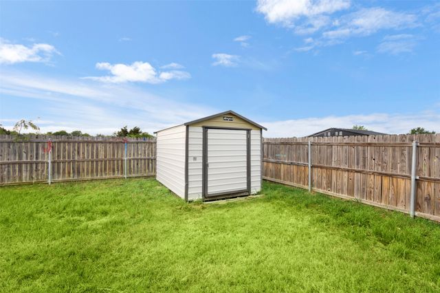 1418 Smooth Stone Drive, Cleburne, TX 76033