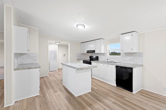 1418 Smooth Stone Drive, Cleburne, TX 76033