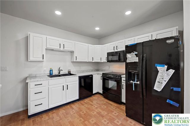 1324 Easton Avenue, Bethlehem City, PA 18018