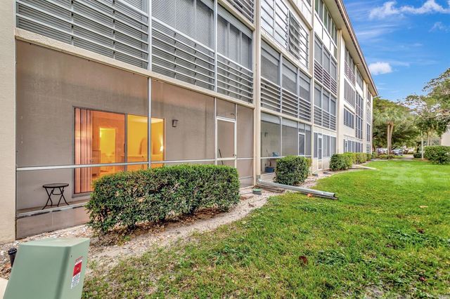2401 Antigua Circle F1, Coconut Creek, FL 33066