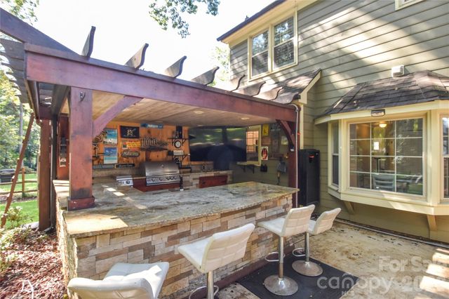 135 Southhaven Drive, Mooresville, NC 28117