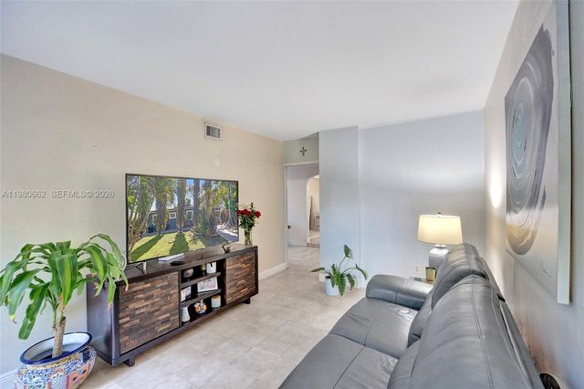 2258 SW 15th St, Miami, FL 33145