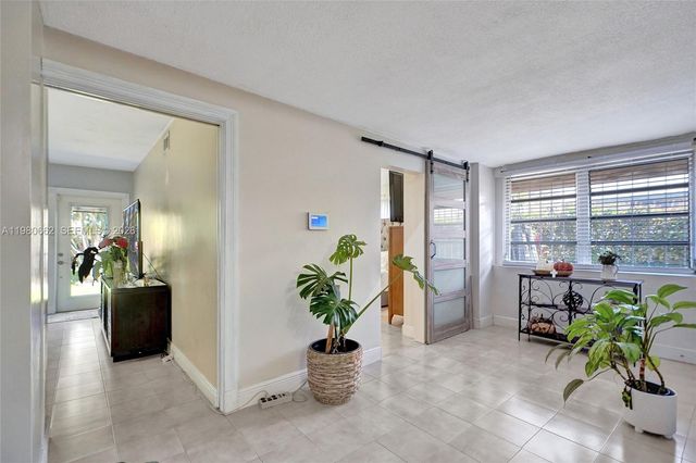 2258 SW 15th St, Miami, FL 33145