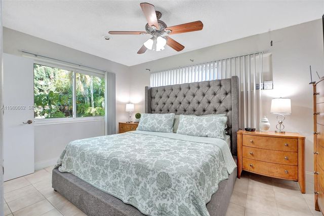 2258 SW 15th St, Miami, FL 33145