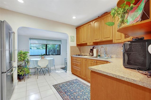 2258 SW 15th St, Miami, FL 33145