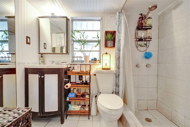 2258 SW 15th St, Miami, FL 33145