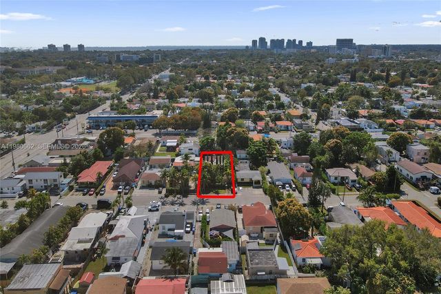 2258 SW 15th St, Miami, FL 33145