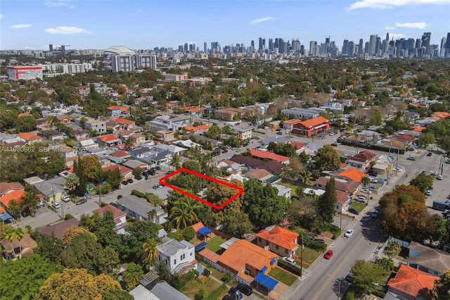 2258 SW 15th St, Miami, FL 33145