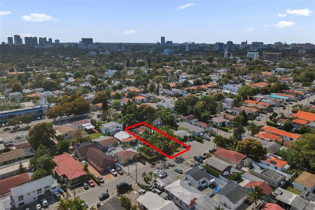 2258 SW 15th St, Miami, FL 33145