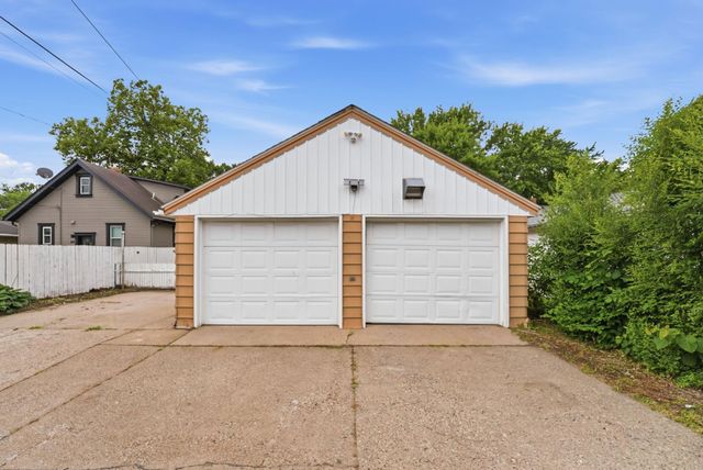 108 21st Avenue N, Saint Cloud, MN 56303
