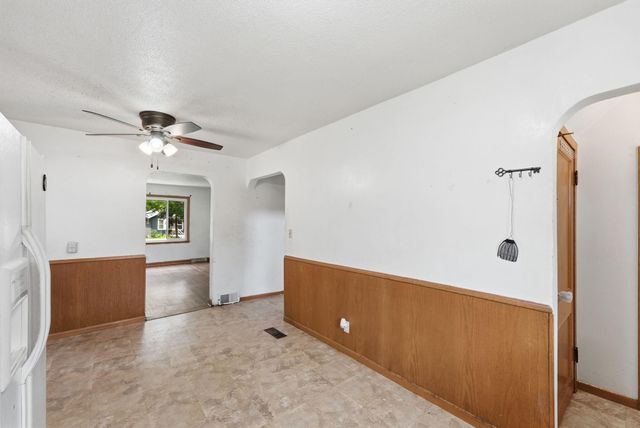 108 21st Avenue N, Saint Cloud, MN 56303