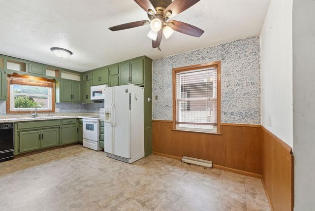 108 21st Avenue N, Saint Cloud, MN 56303