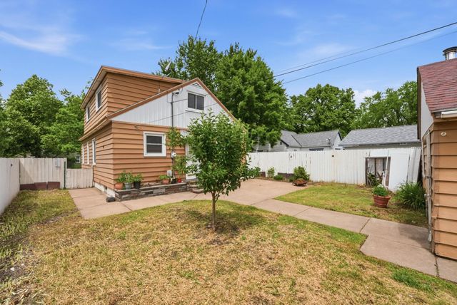 108 21st Avenue N, Saint Cloud, MN 56303