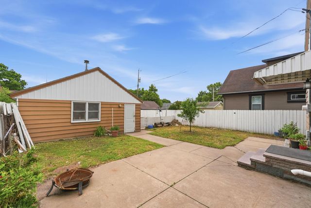 108 21st Avenue N, Saint Cloud, MN 56303