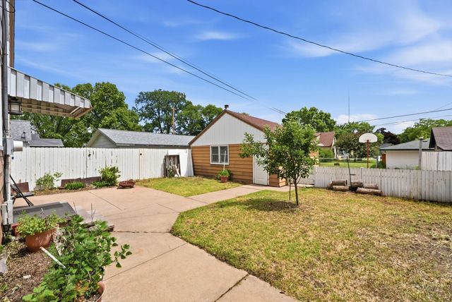 108 21st Avenue N, Saint Cloud, MN 56303