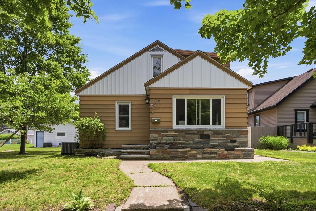 108 21st Avenue N, Saint Cloud, MN 56303