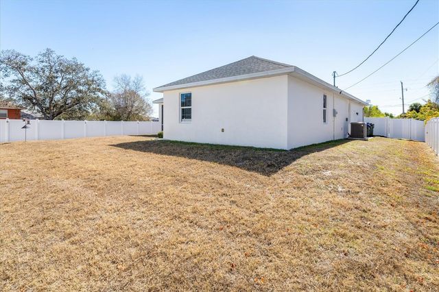 7530 W PRICE BOULEVARD, North Port, FL 34291