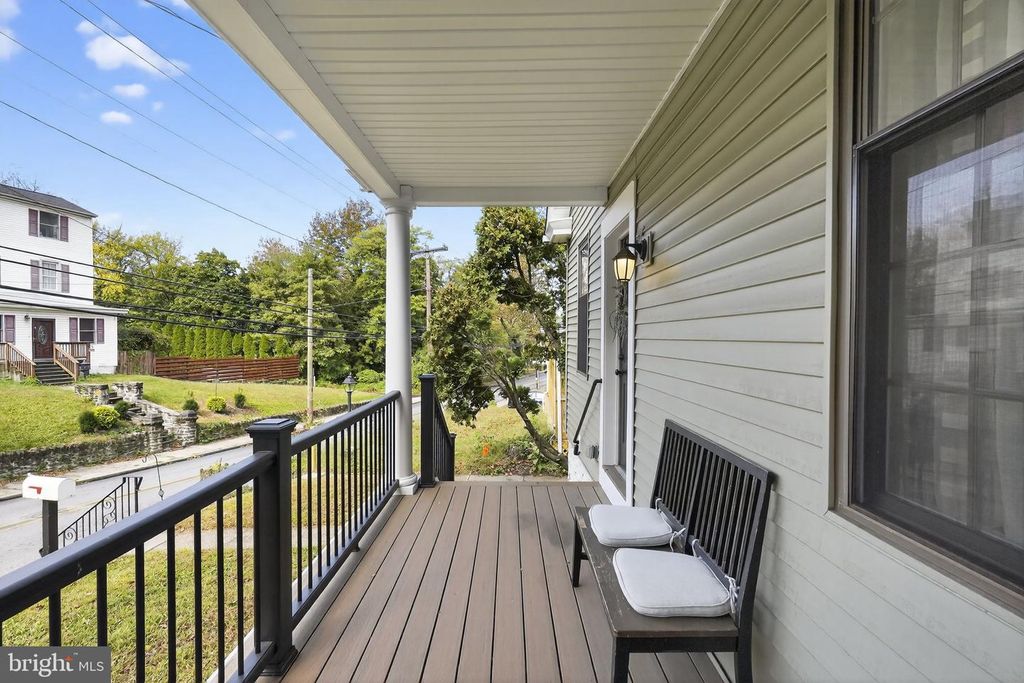 129 OLD SOLDIERS RD, Cheltenham, PA 19012