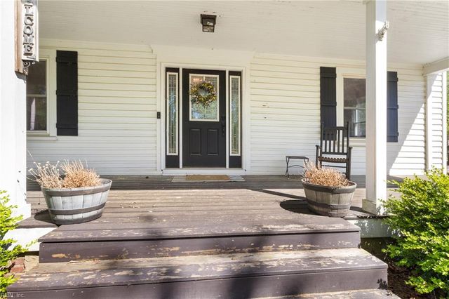9239 Farys Mill RD, Gloucester, VA 23061
