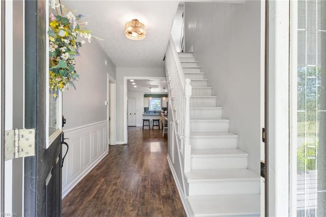 9239 Farys Mill RD, Gloucester, VA 23061