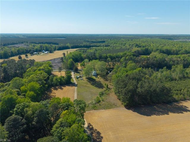 9239 Farys Mill RD, Gloucester, VA 23061